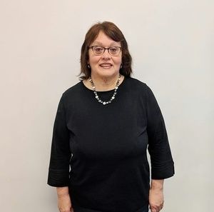 Meet your Posher, Debi